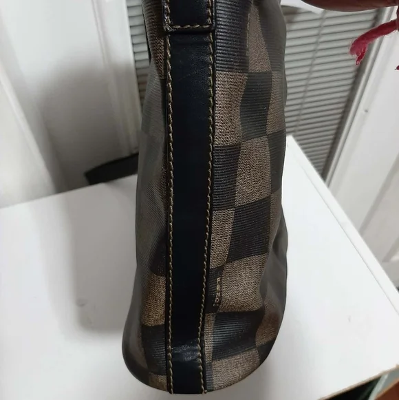 FENDI Vintage/Retired 1994 Pequin Daimer Shoulderbag - Picture 10 of 16